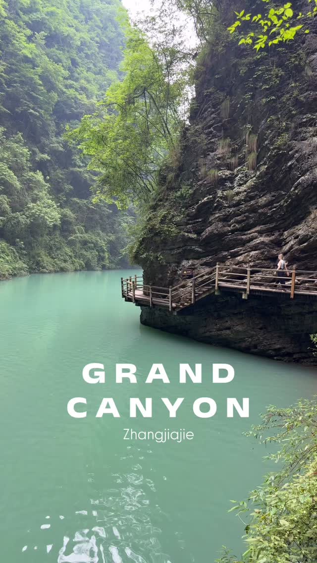 Zhangjiajie's Karst Gorges and Scenic Lake Areas