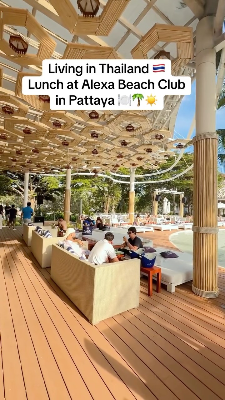 Alexa Beach Club in Pattaya
