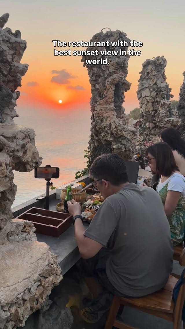 Malini Uluwatu: Best Sunset Restaurant