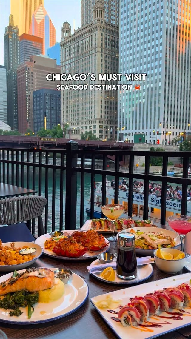 Dine with Riverwalk Views in Chicago