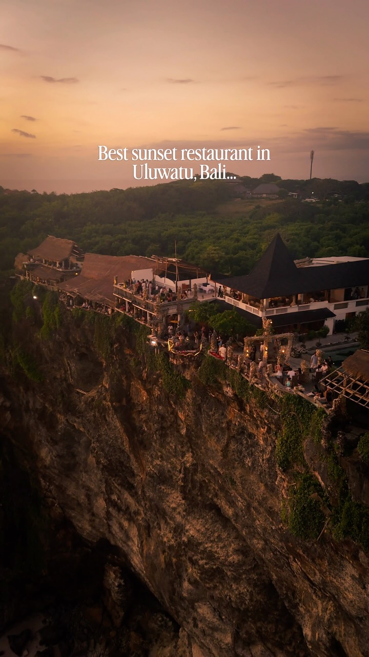 Bali Cliffside Restaurant Offers Seafood and Sunsets