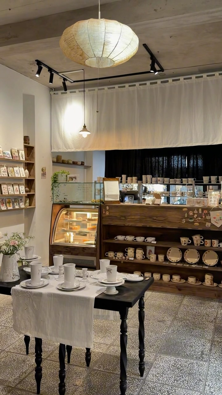 Thao Dien Street 54's Cafes and Shops