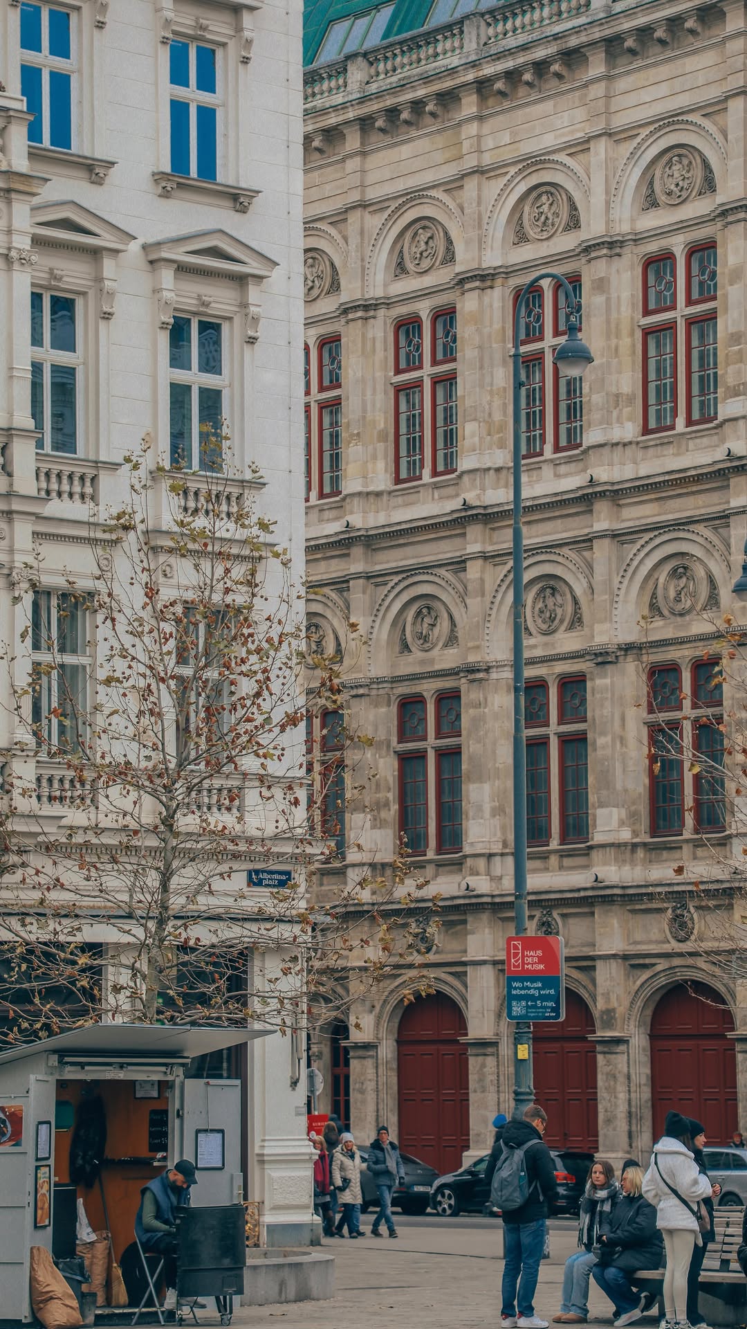 London's Best Spots Under £10