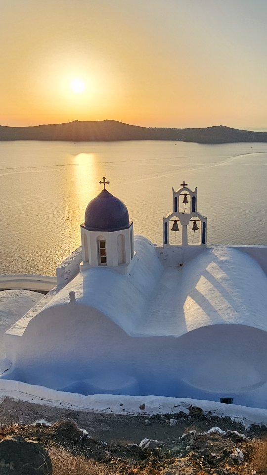 Cycladic Islands: Greek Island Hopping Adventures