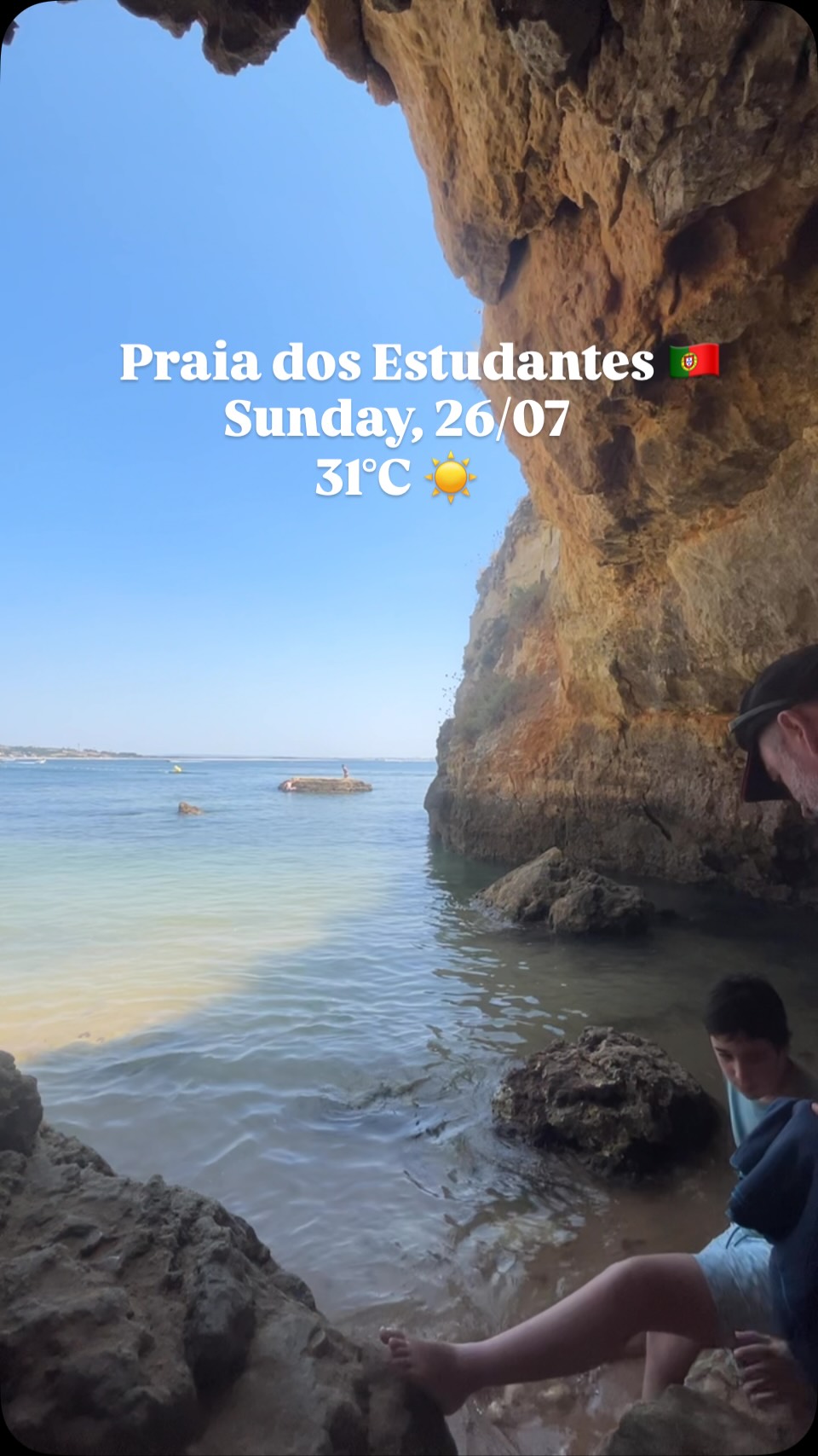 Beach Estudantes in Algarve Features Caves