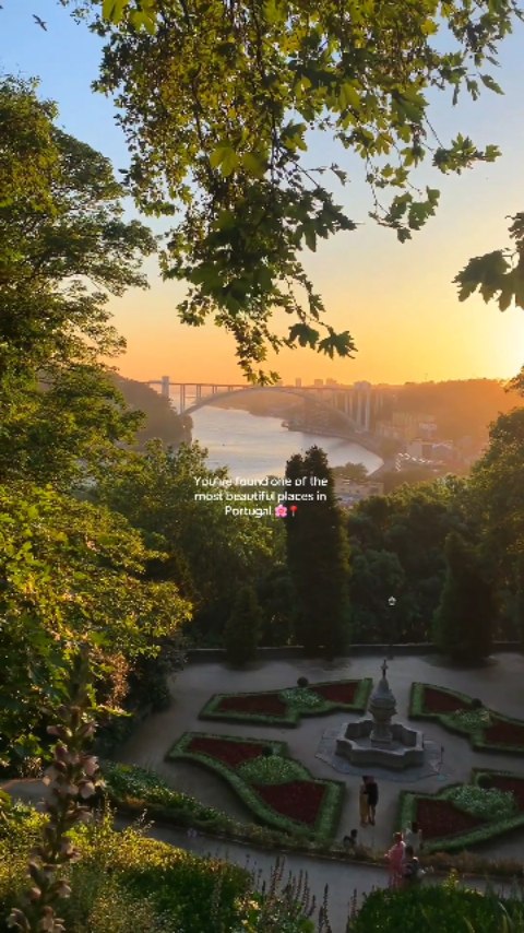 Jardins do Palácio de Cristal Sunset Views
