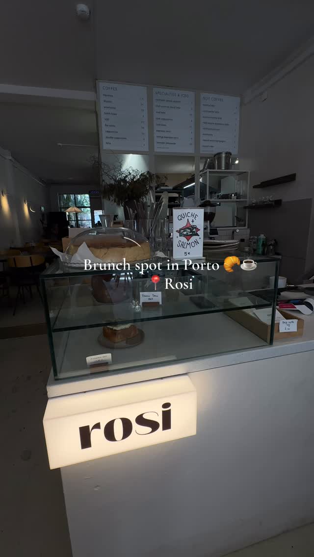Cozy Porto Cafe for Coffee, Brunch, and Pastries