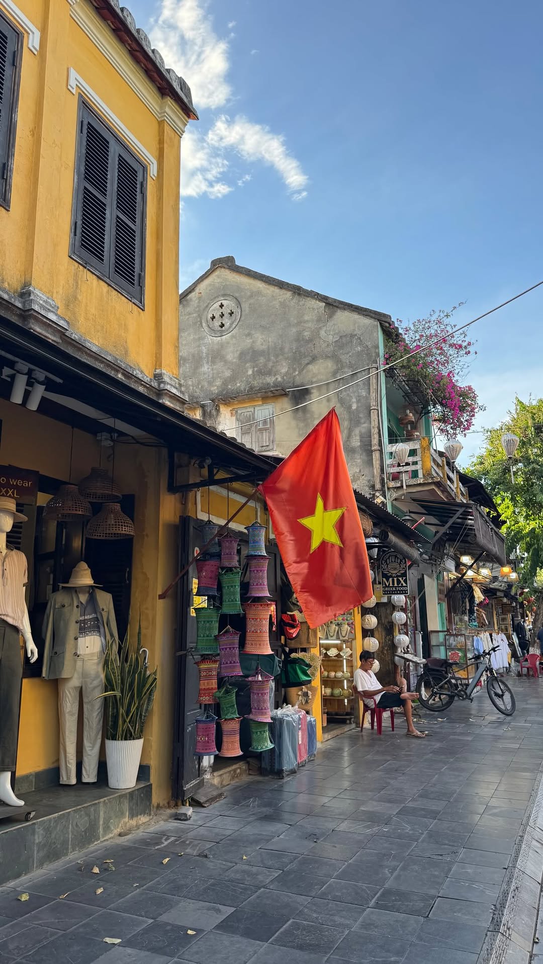 Hoi An Tailors and Shoe Shops Feature City Views