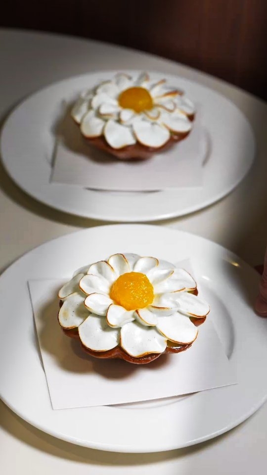 Lemon Mugwort Tart Blooms in Seoul Dessert Shop