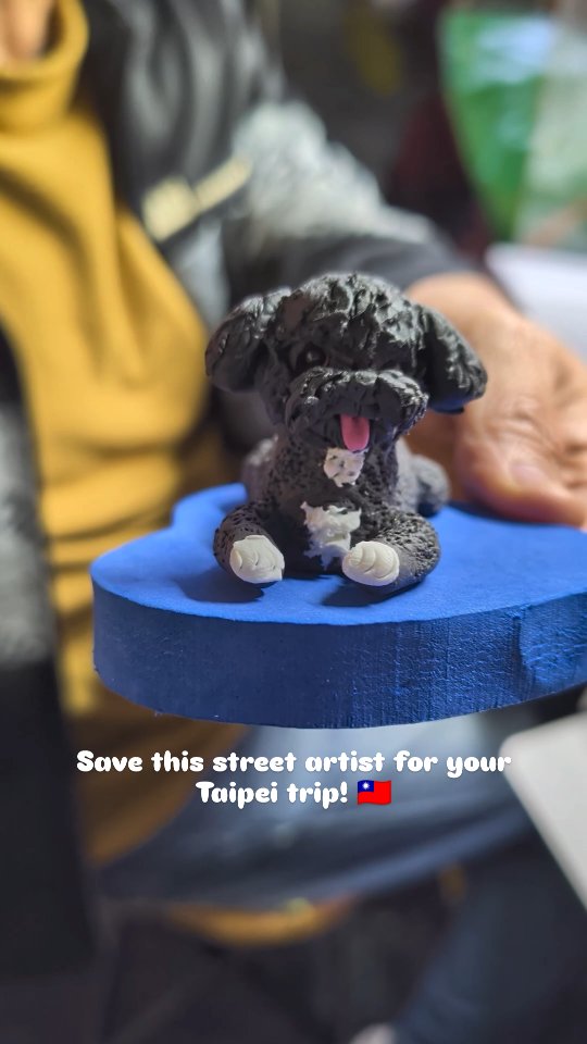 Taipei's Ximending Artist Creates Custom Clay Dogs