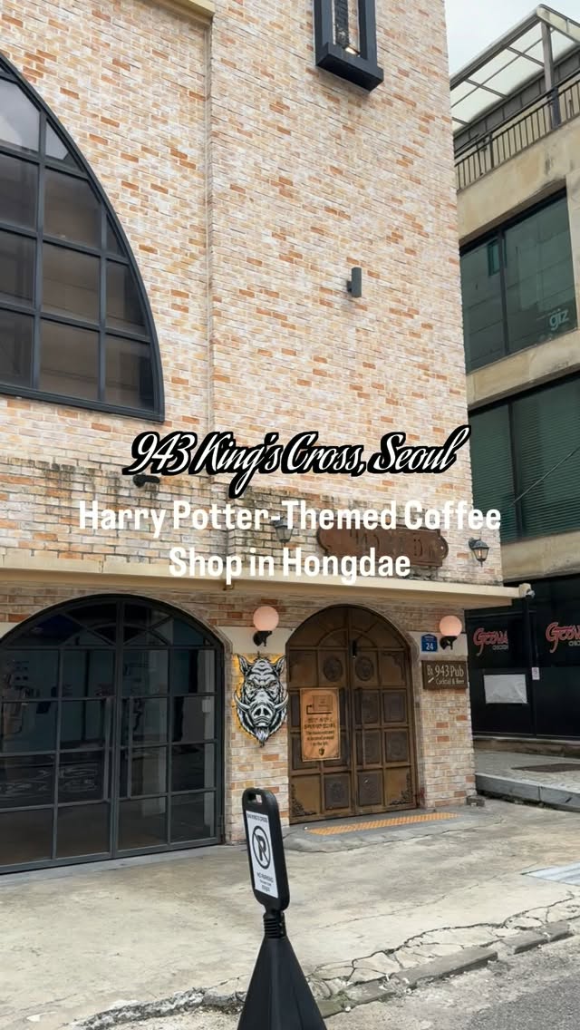 Harry Potter Cafe Transports Fans To Magical World