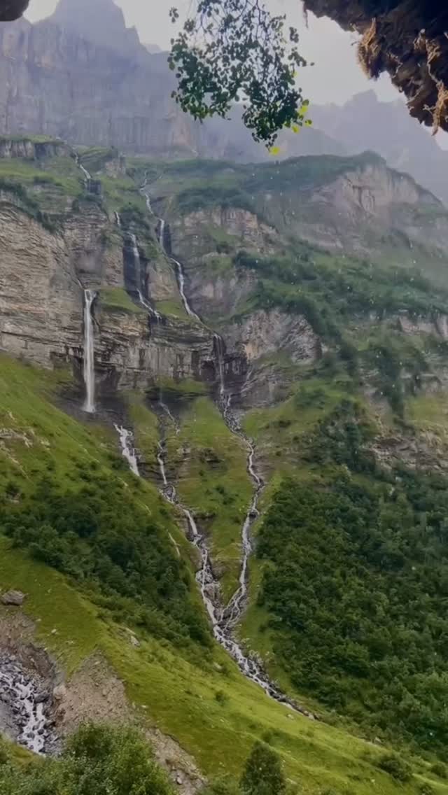 Alpine Hikes Featuring Horseshoe Cliffs And Waterfalls