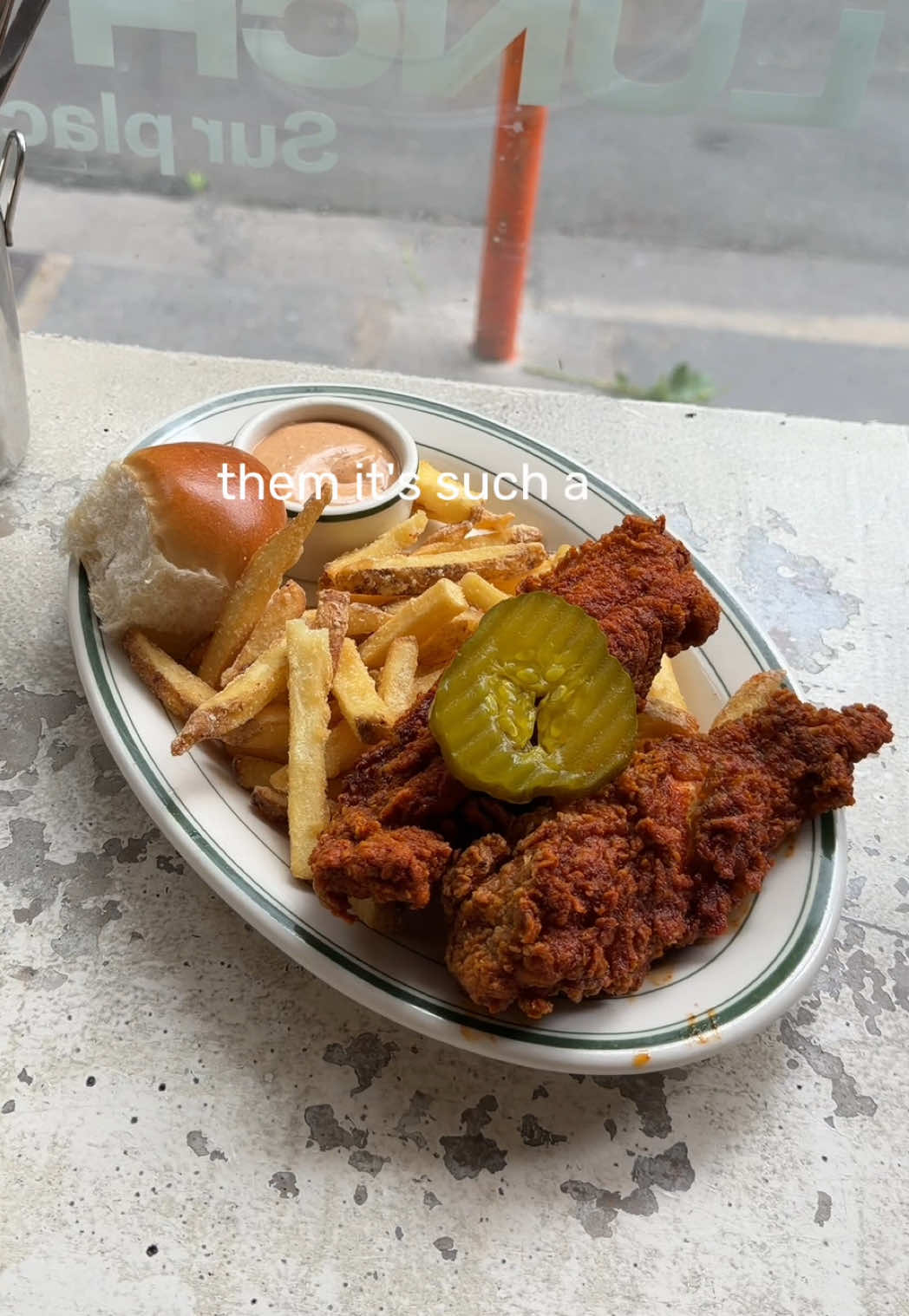 Paris's Best Fried Chicken Spot