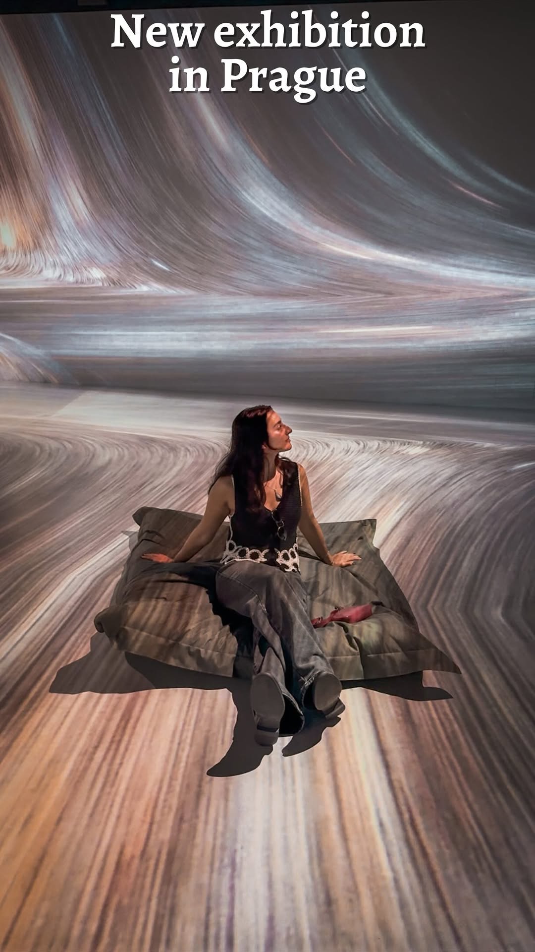 Signal Space: Immersive Digital Art Gallery