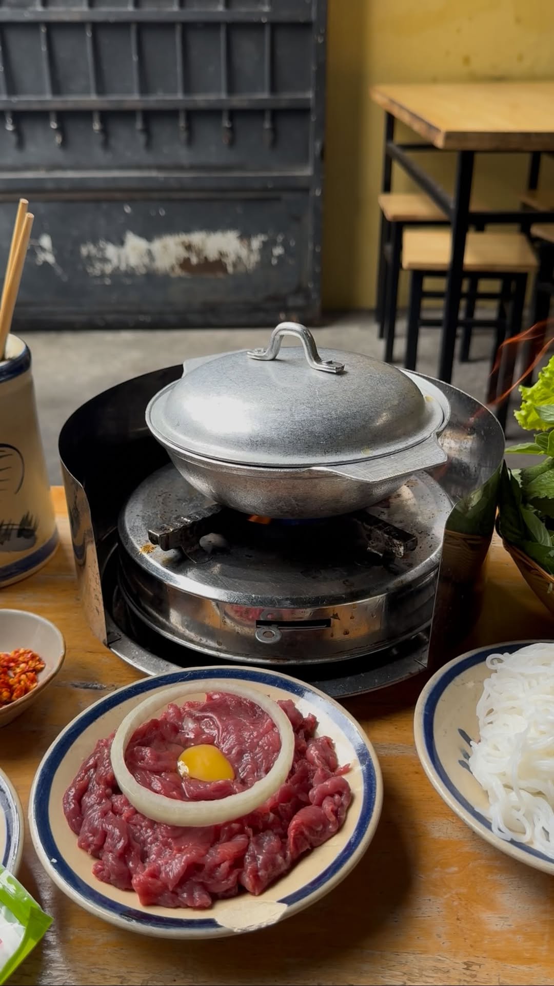 Quán Pong: Vietnam's Underrated Hotpot