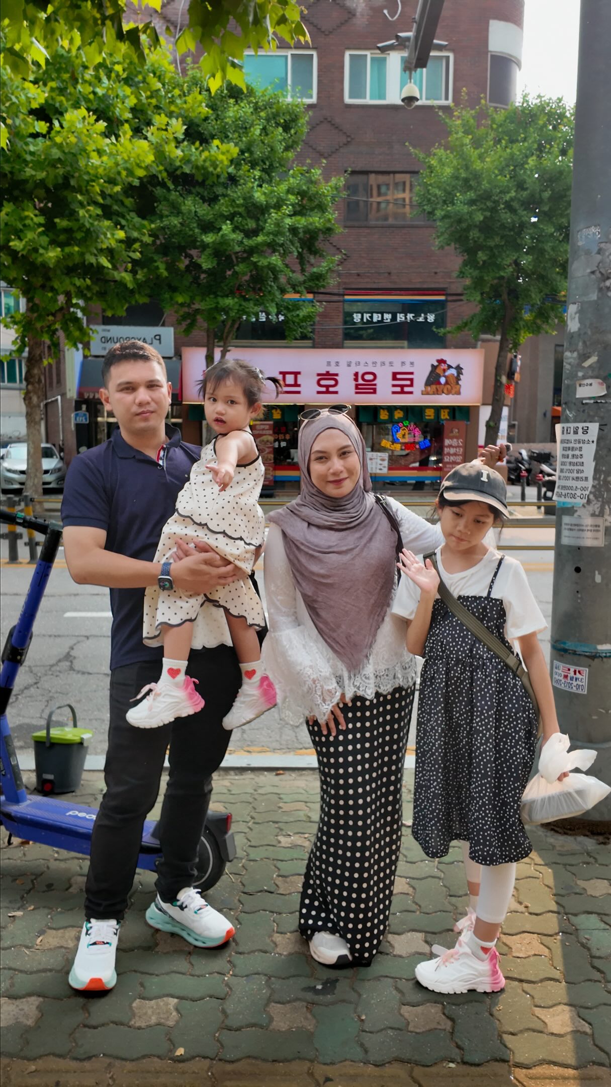 Authentic Korean Halal Dining Experience