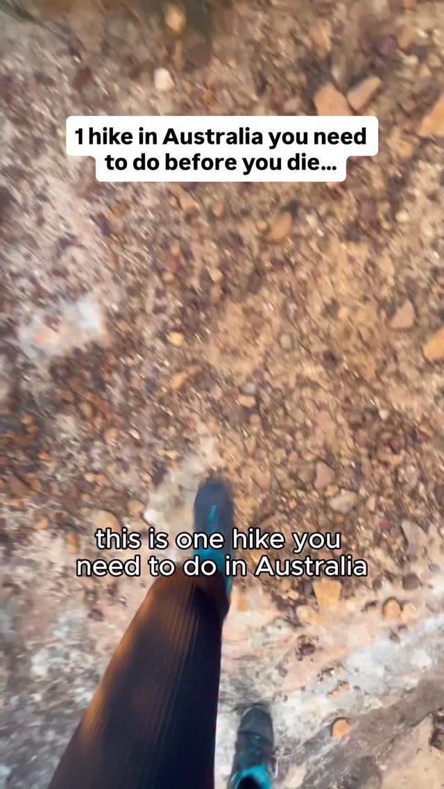 Blue Mountains Hike: Jumping Onto Hanging Rock