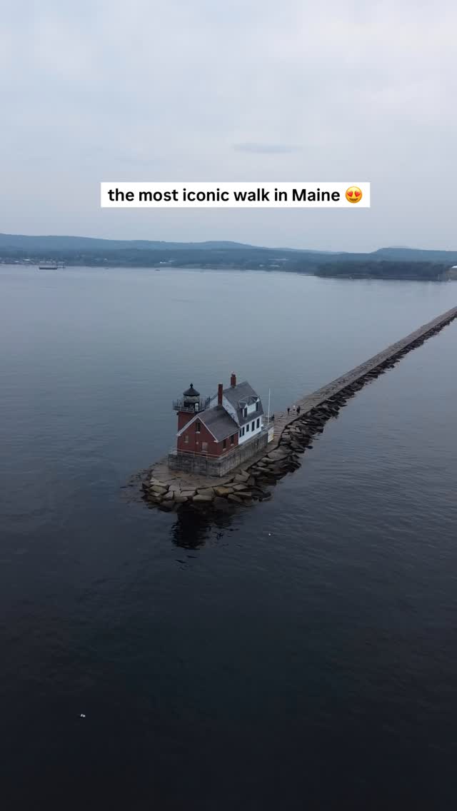 Rockland Breakwater Lighthouse Walkway In Maine