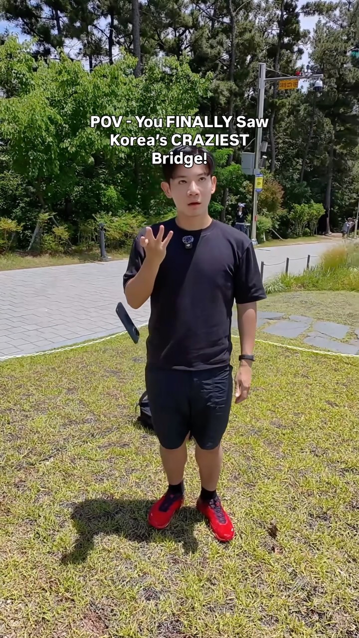 South Korea's Spiraling Space Walk Bridge