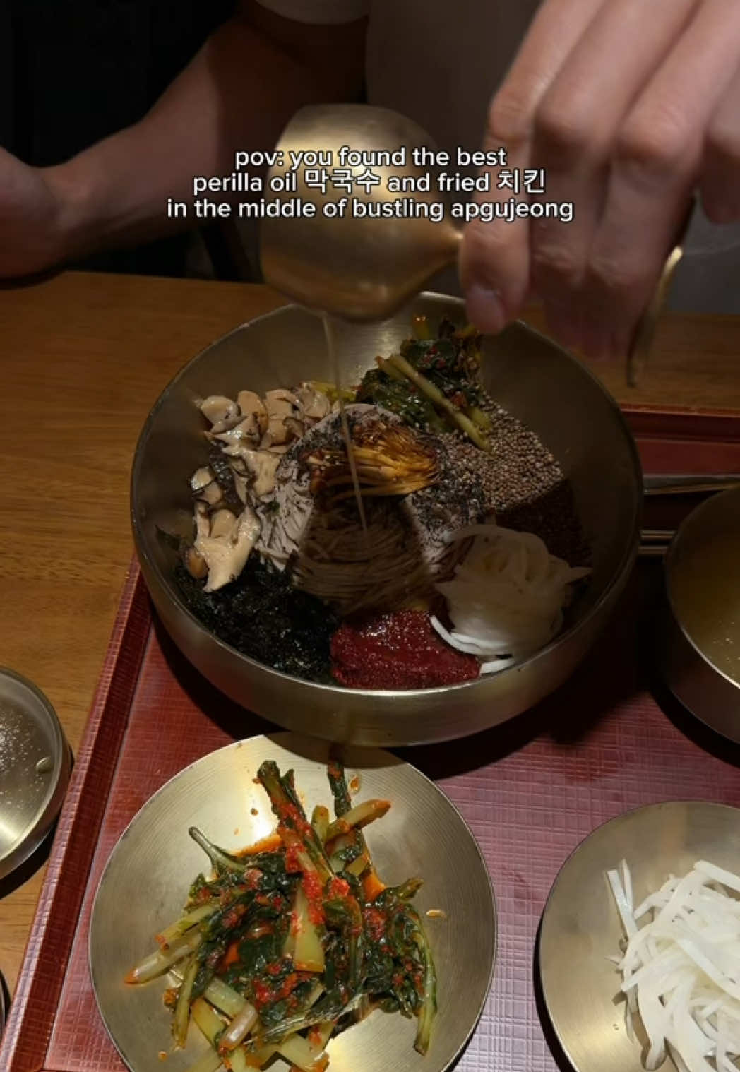 Apgujeong Restaurant: Buckwheat Noodles and Fried Chicken