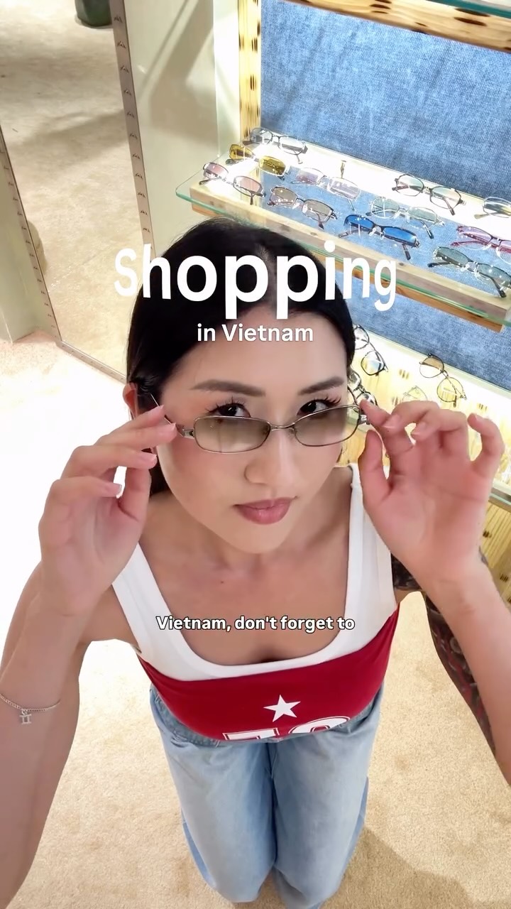 LumLaGlasses Offers Fashion Eyewear and Caps
