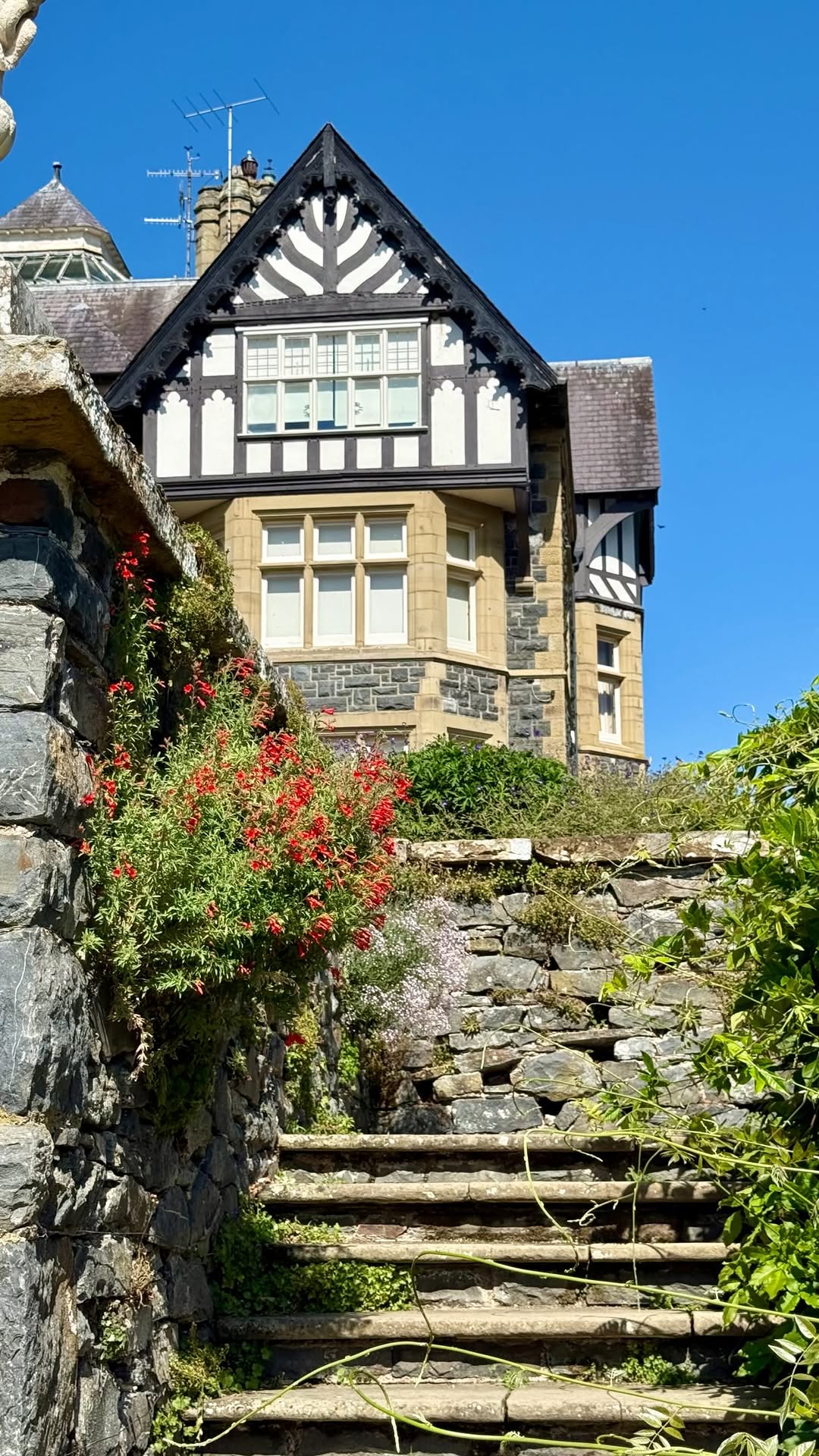 9 Places in England