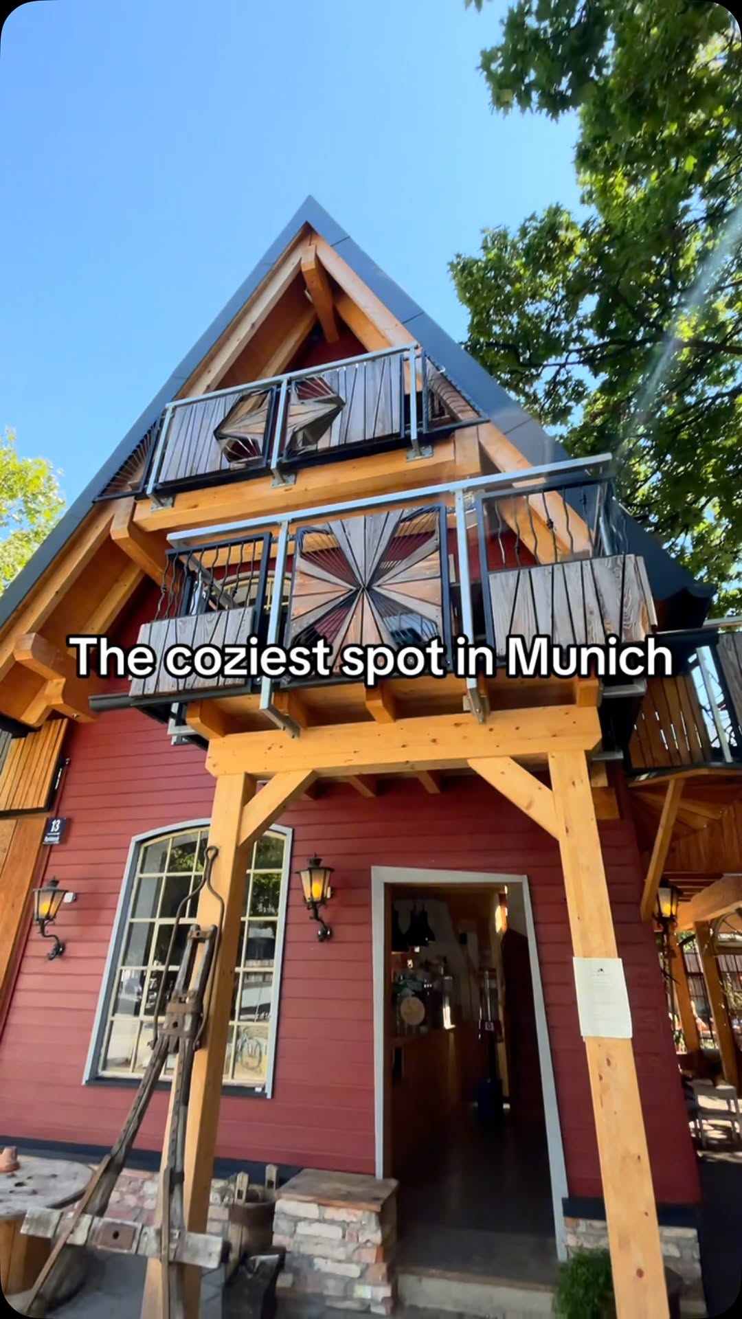 Gans Woanders: A Cozy Munich Hideaway