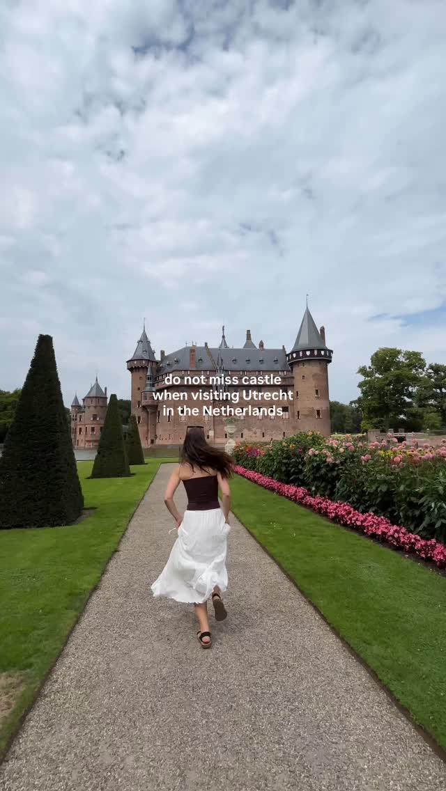 Fairytale Castle De Haar Near Utrecht