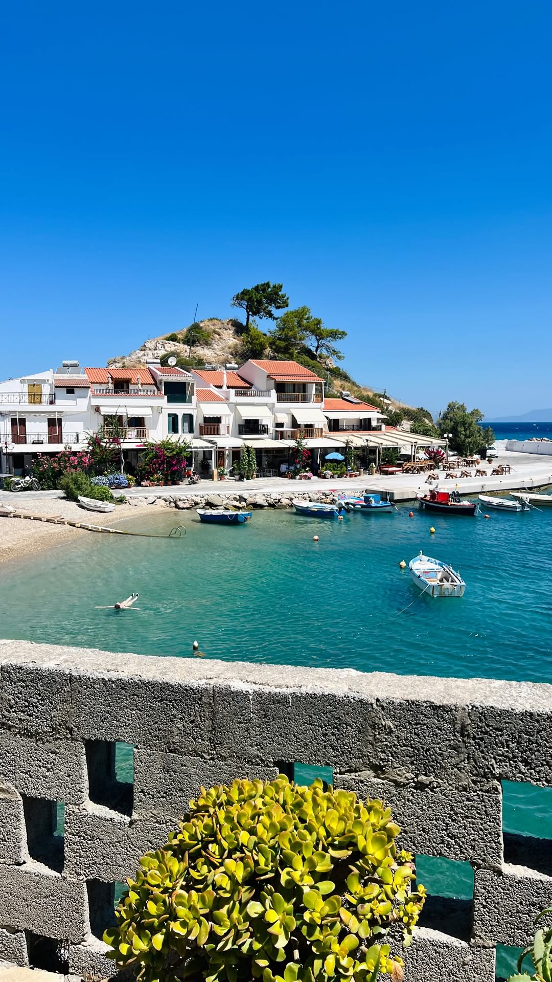 2 Cafes in Kokkari
