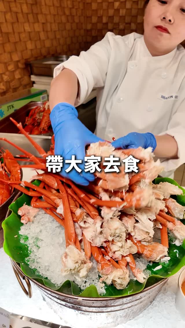Luxury Hotel Buffets Feature Caviar And Lobster