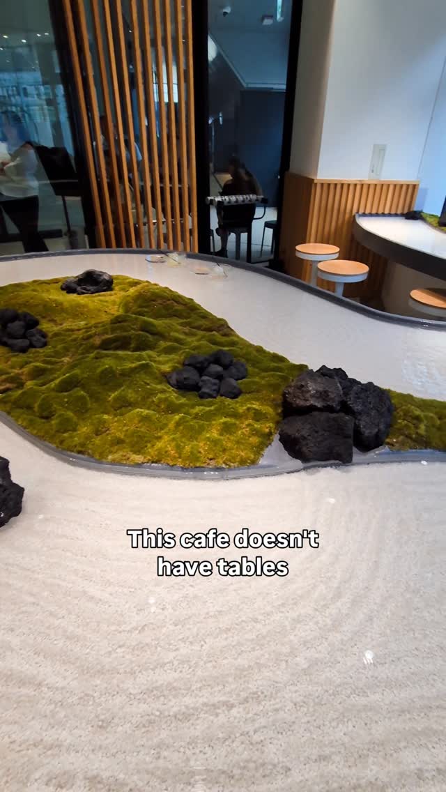 RURU SHIBUYA: Matcha And City Views On Glass Trays