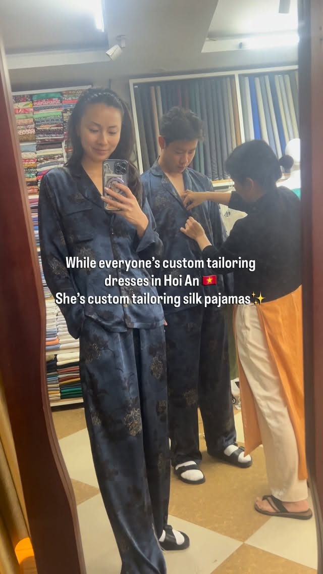 Hoi An Tailor Specializes In Silk Pajamas