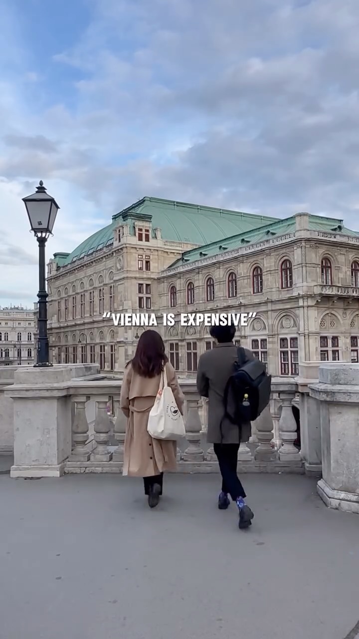 Free Royal Viennese Spots for Elegant European Vibes