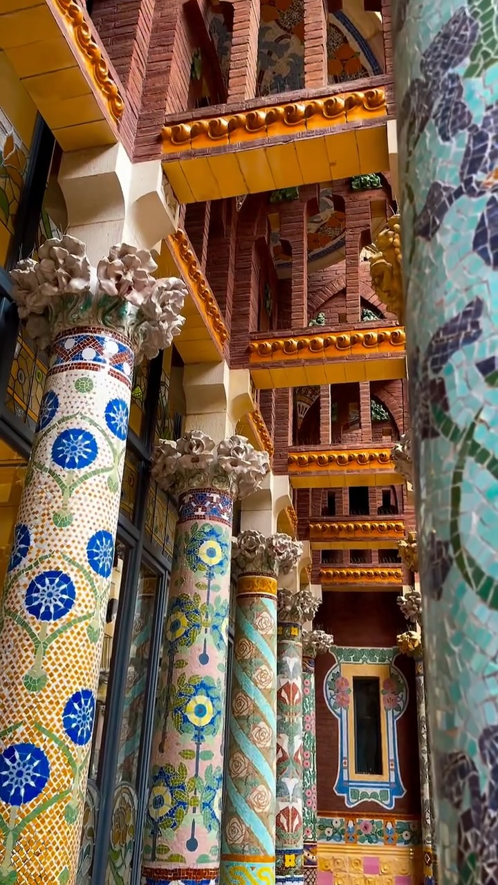 Palau de la Música Catalana's Floral Mosaics
