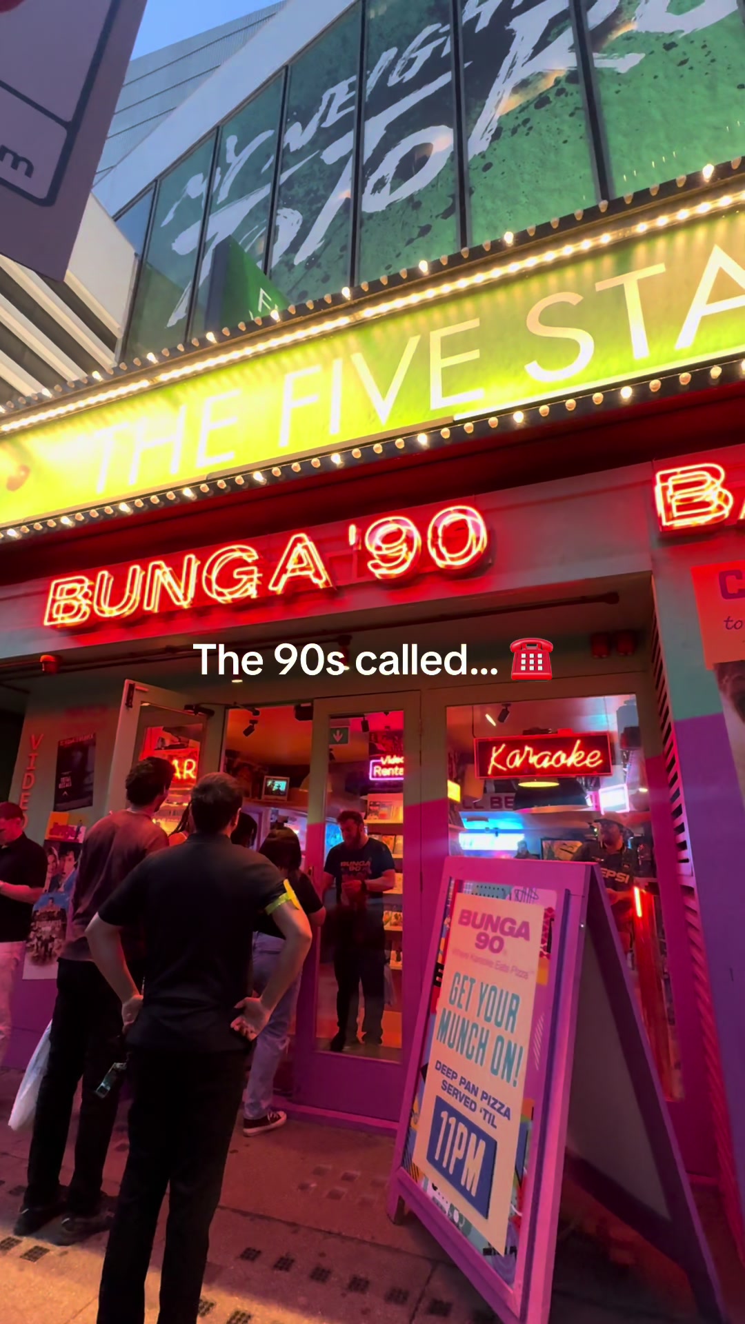 London's New 90s Nostalgia Bar Experience