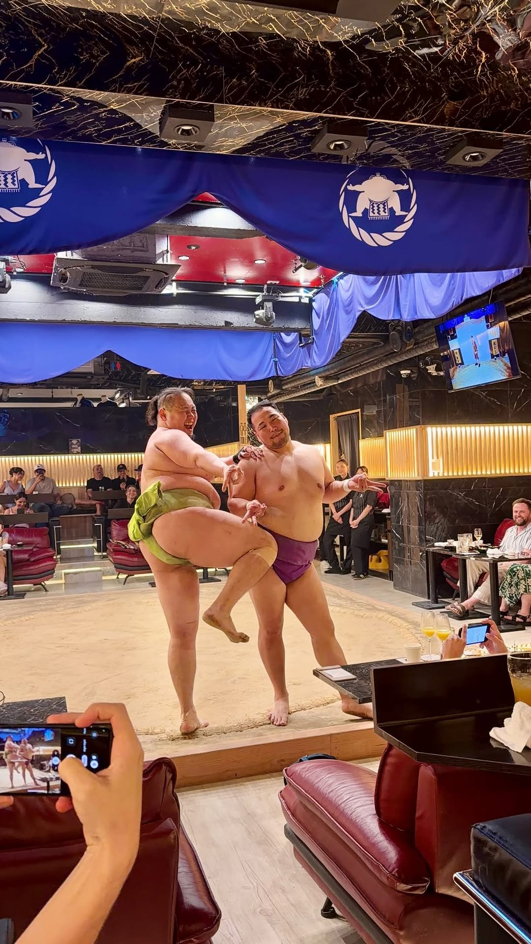 Tokyo Sumo Show Offers Intimate Cultural Experience