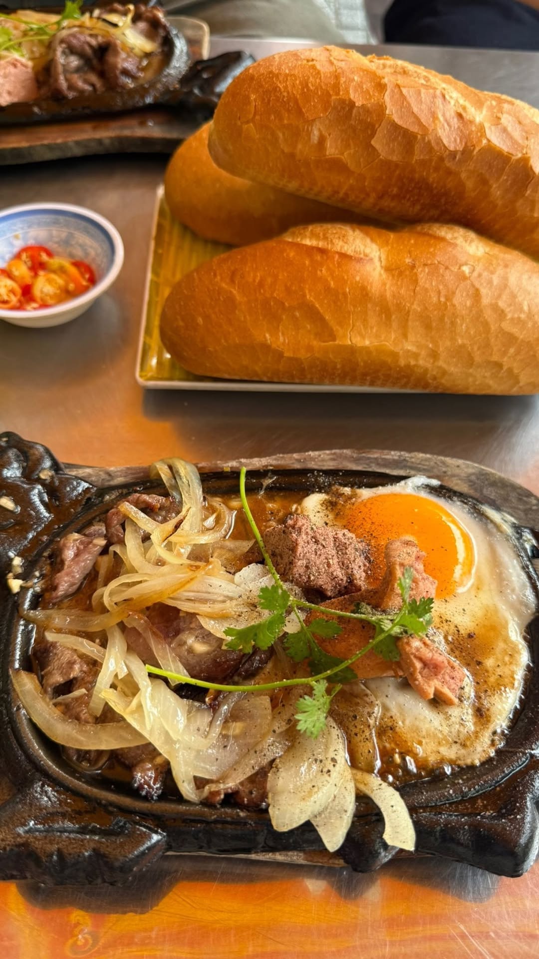 Bò Né Bà Nũi: Ho Chi Minh City's Beef Breakfast Gem