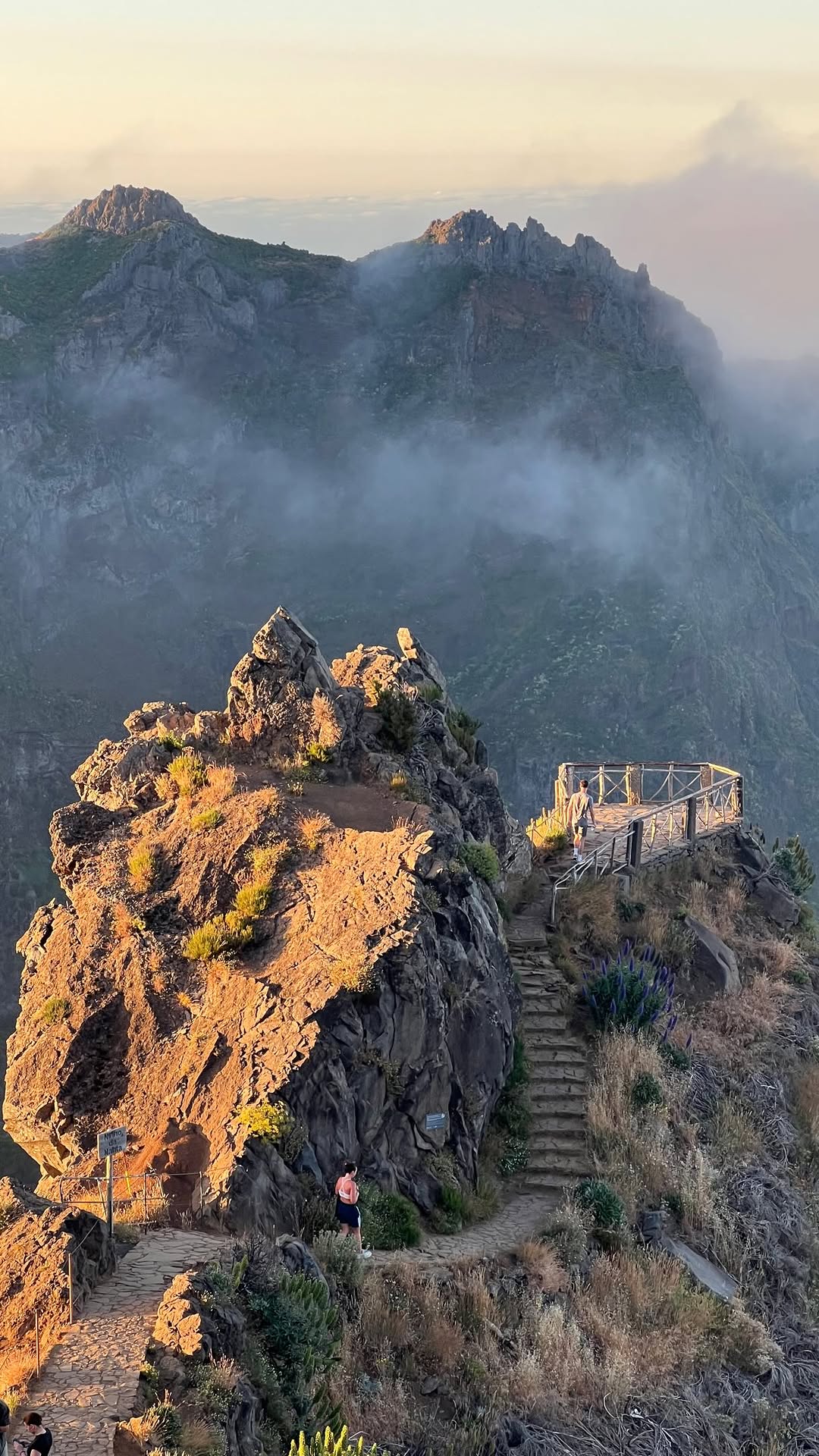 Hidden Madeira Viewpoint Requires Trek Past Pico do Arieiro