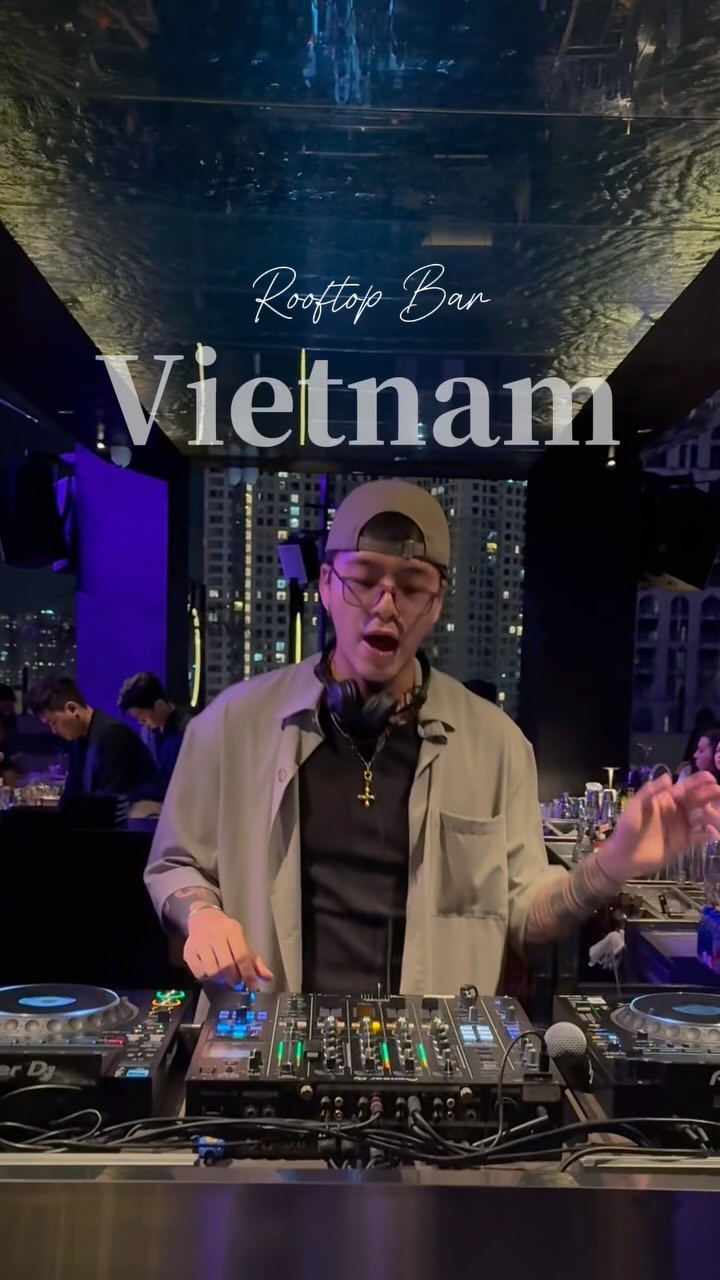 6 Bars in Vietnam