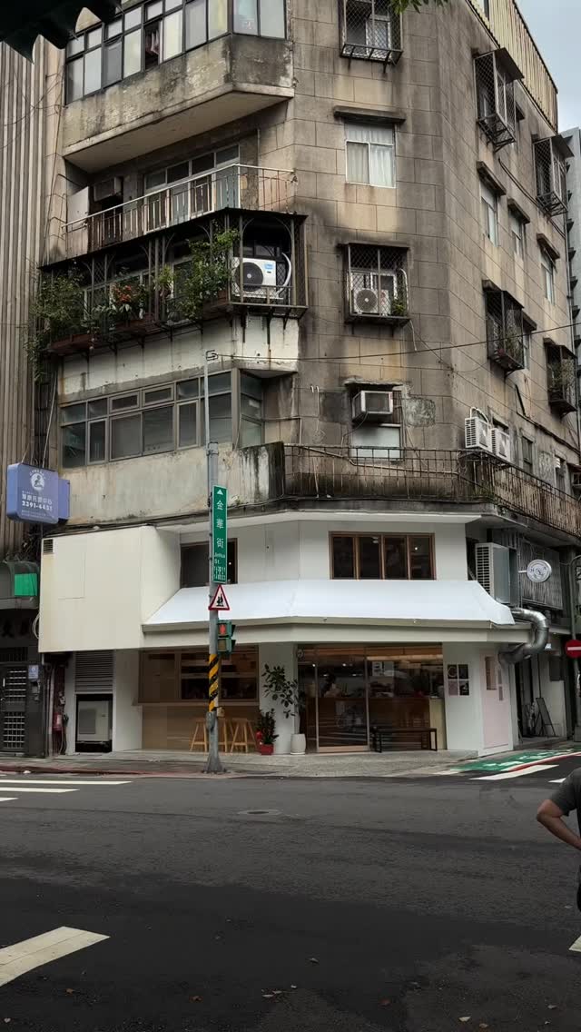 Taipei Cafe Offers Cozy Atmosphere and Delicious Soup