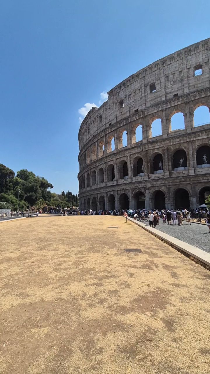 Best Colosseum Photo Spot With No Crowds