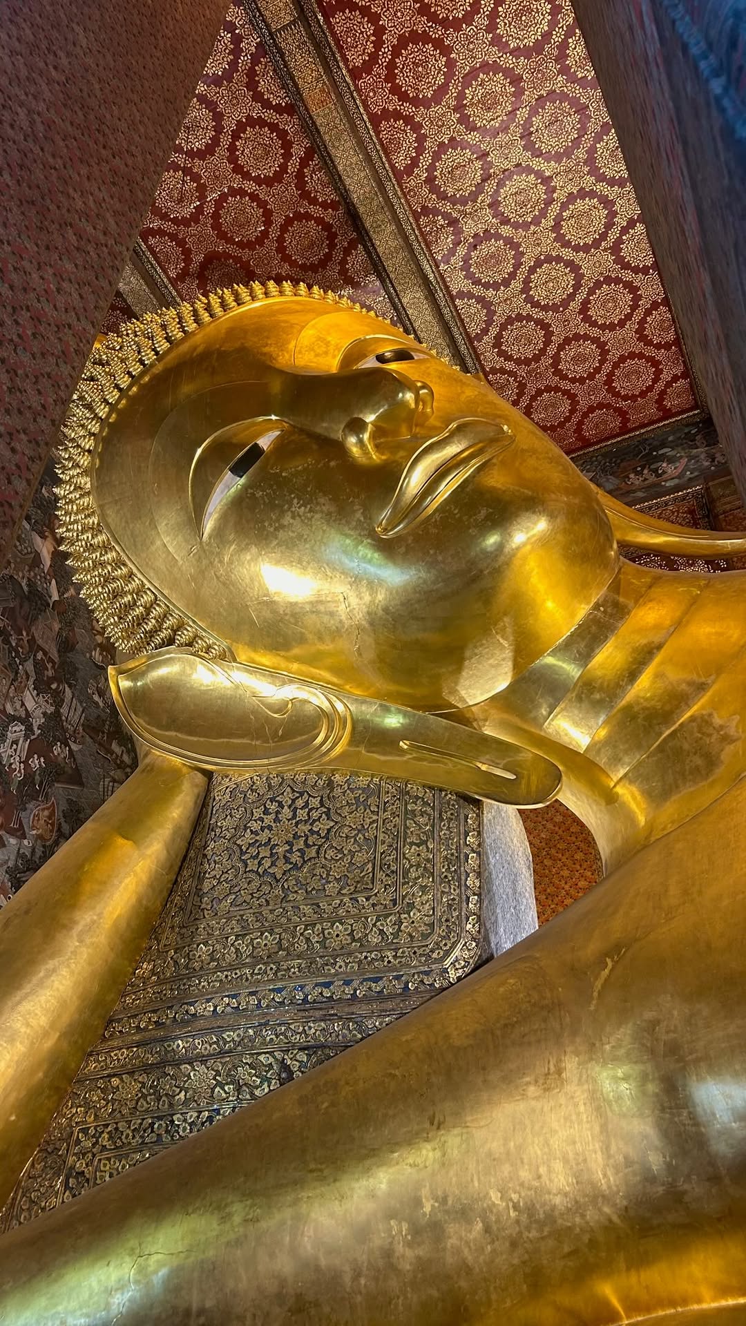 Bangkok Temple Showcases Golden Buddhas