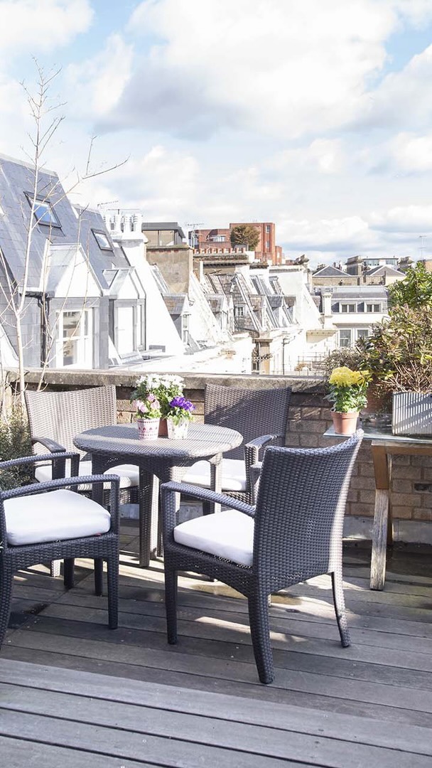 9 Places in England