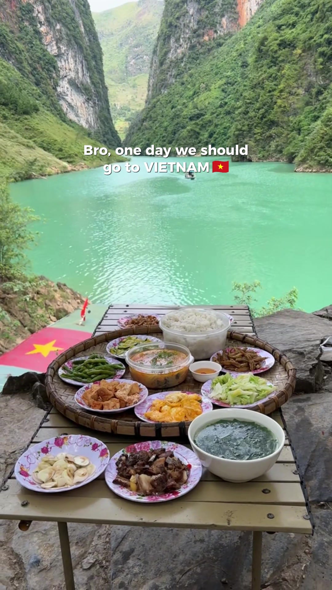 10 Attractions in Vietnam