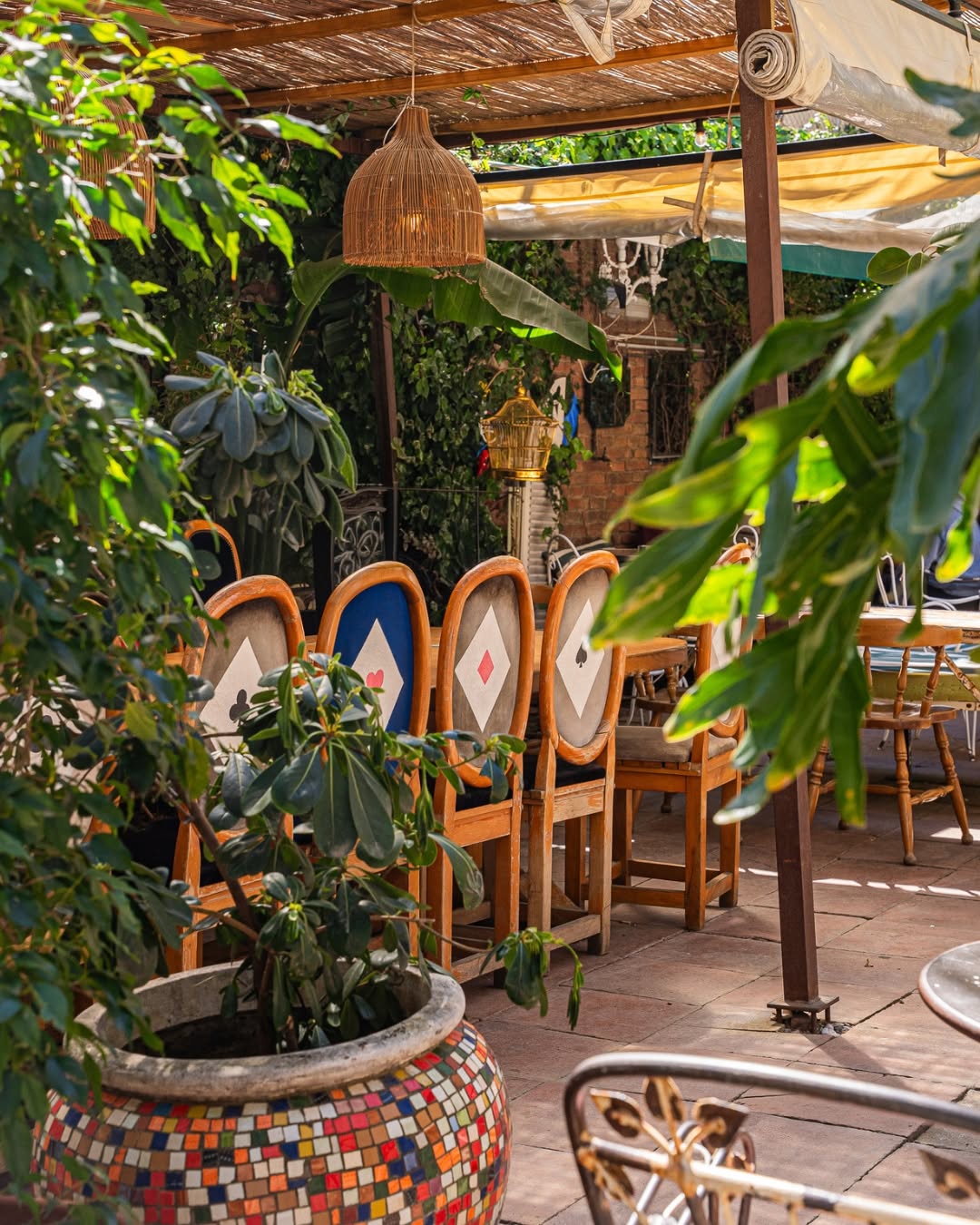 Barcelona's Alice Secret Garden Offers Brunch