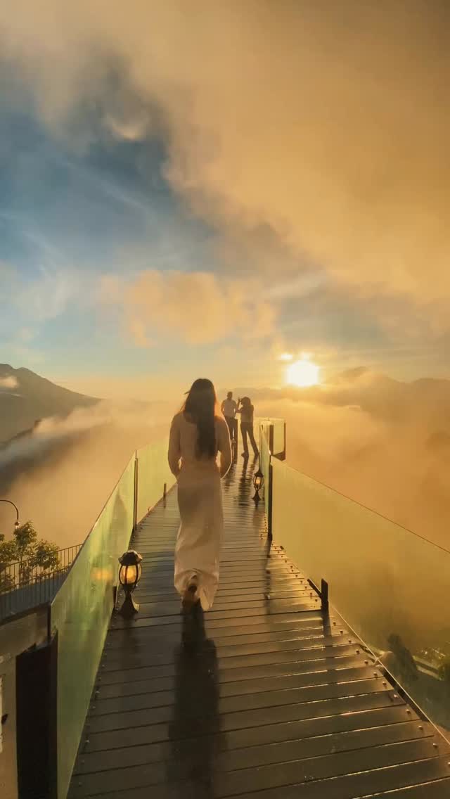 Lunamoon Offers Sky-High Dining Views