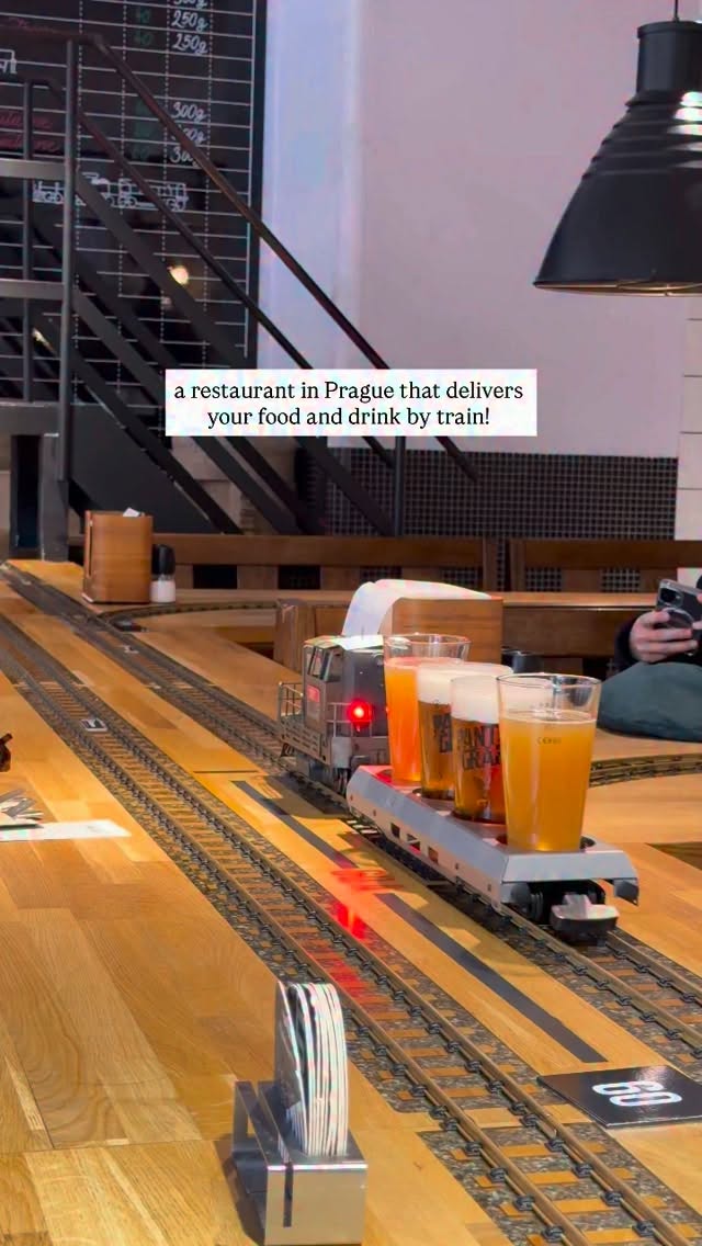 Restaurant Features Model Train Delivery System
