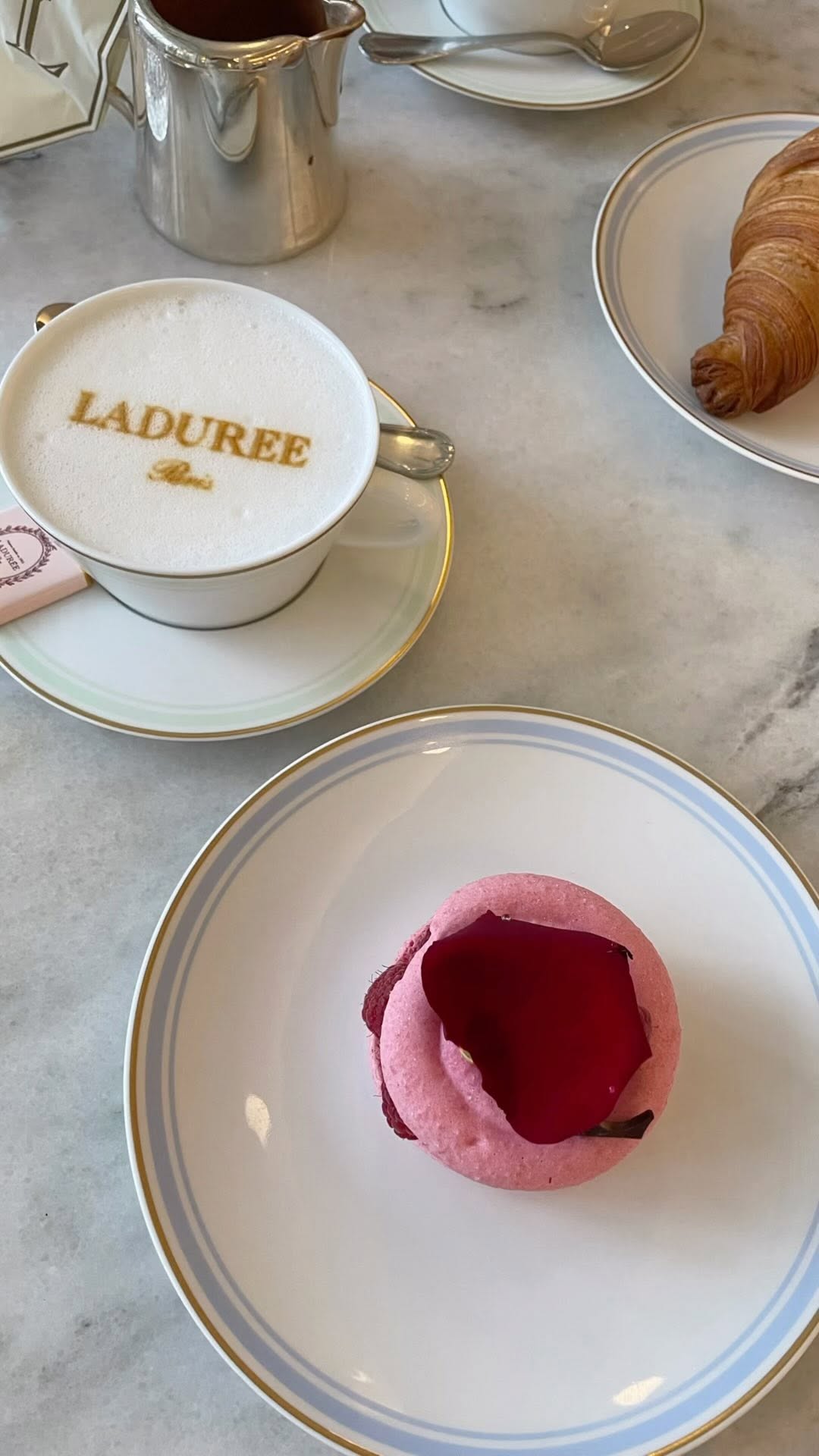 Parisian Cafes With Gardens And Ponds