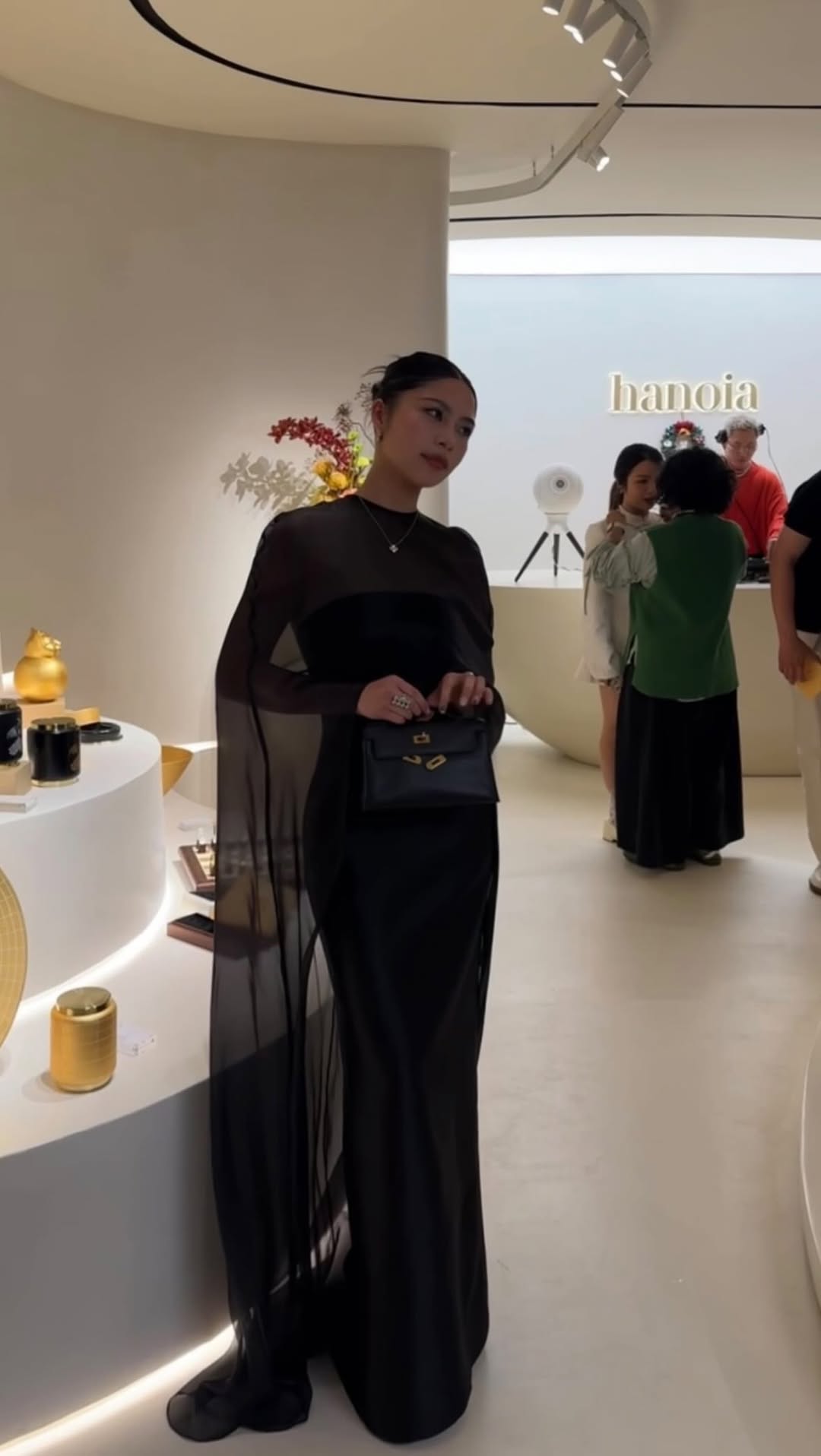 HUONG Boutique: A Special Community and Boutique