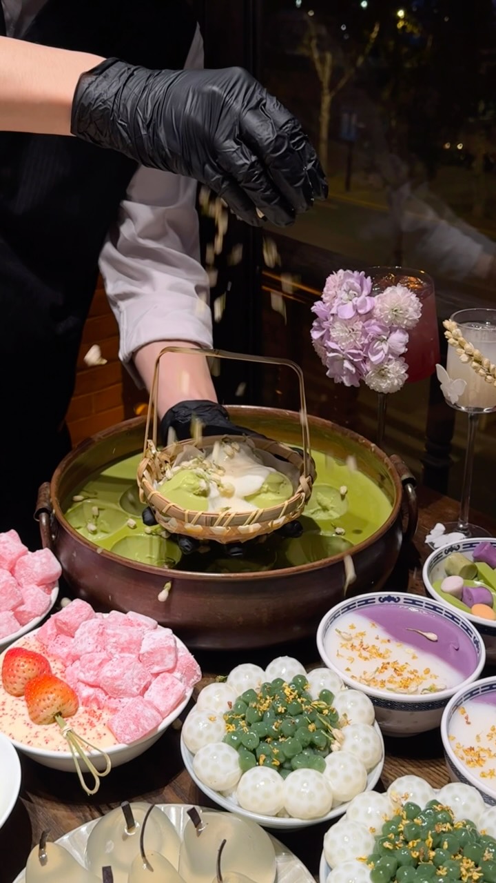 Shanghai's Bund & Yu Garden Dining